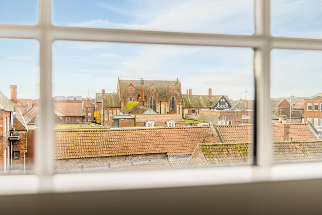 The Rooftops Apartment